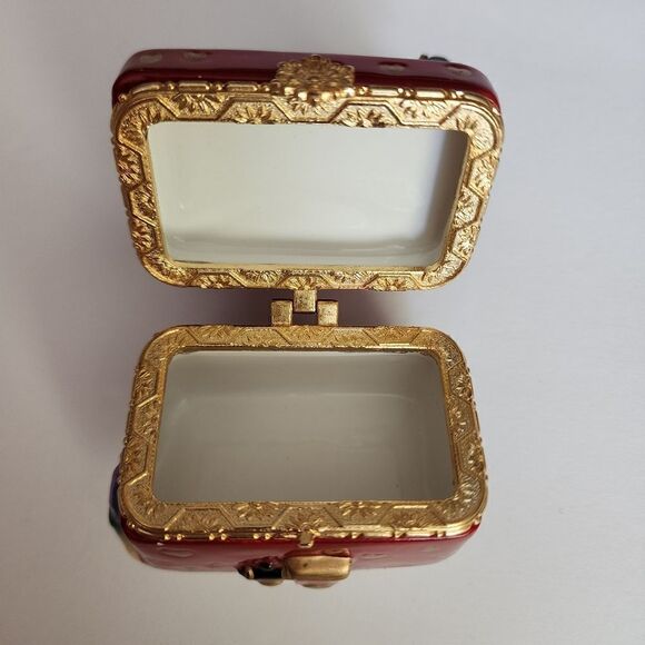 Christmas Holiday Ceramic Toy Chest Trinket Box - Picture 5 of 5